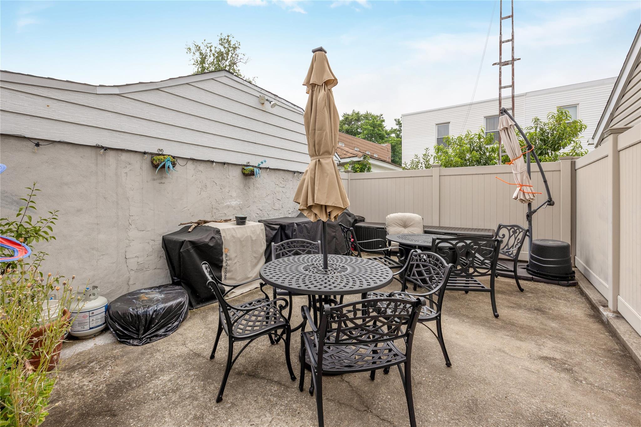 Single Family 75th  Queens, NY 11379, MLS-887265-31