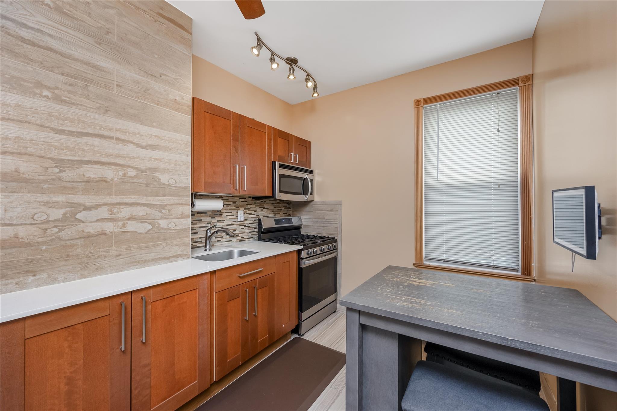 Single Family 75th  Queens, NY 11379, MLS-887265-7