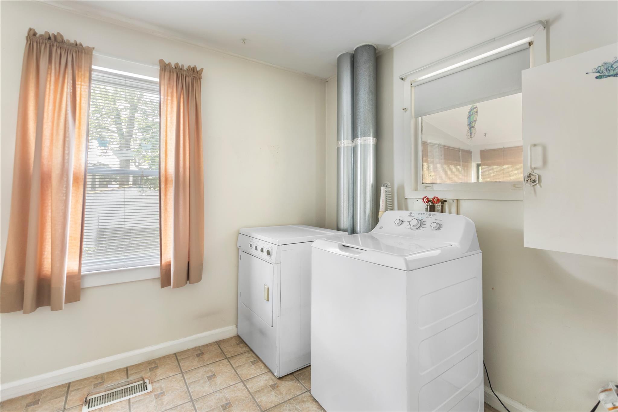 Single Family Belle  Suffolk County, NY 11779, MLS-887285-11