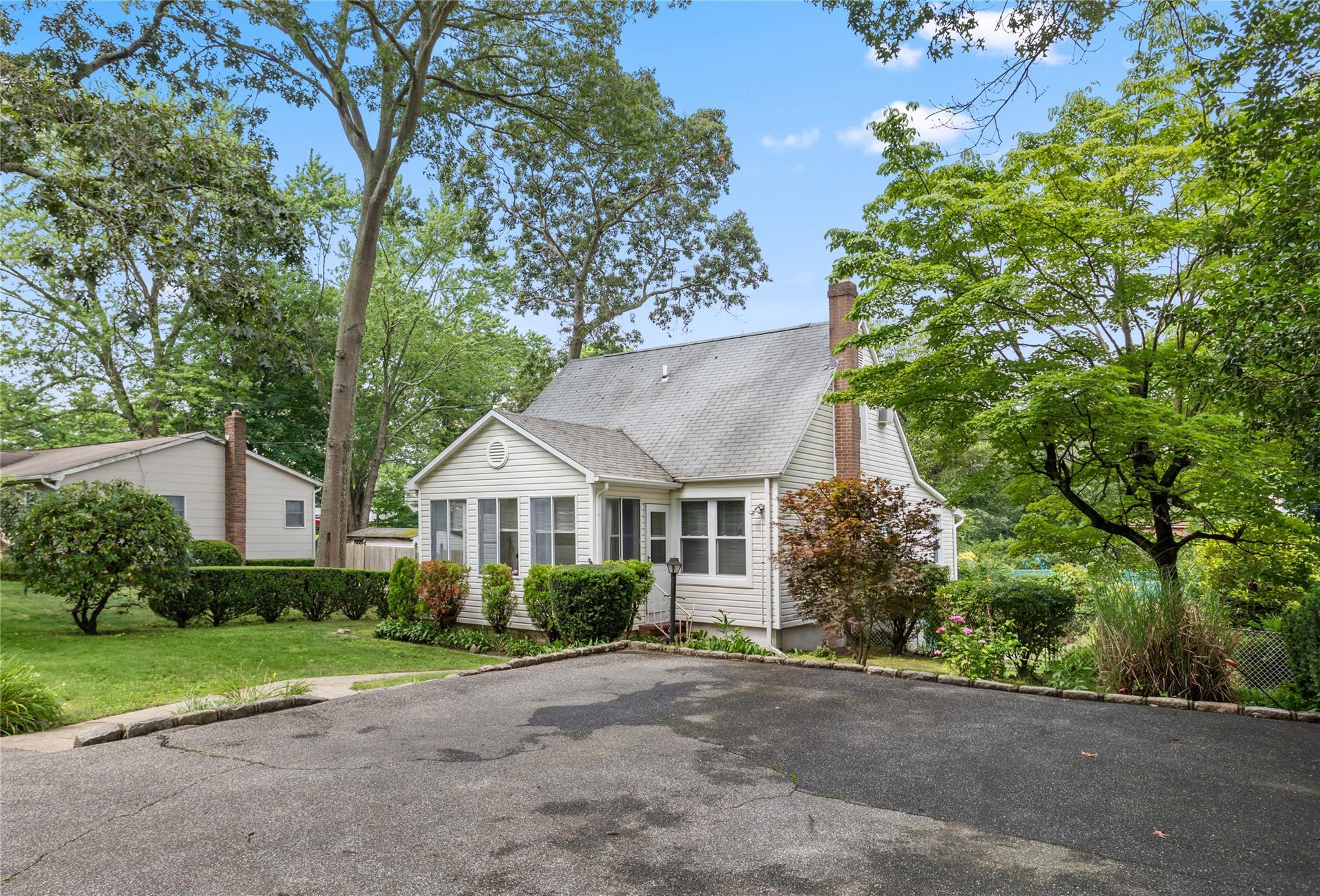 Single Family Belle  Suffolk County, NY 11779, MLS-887285-2