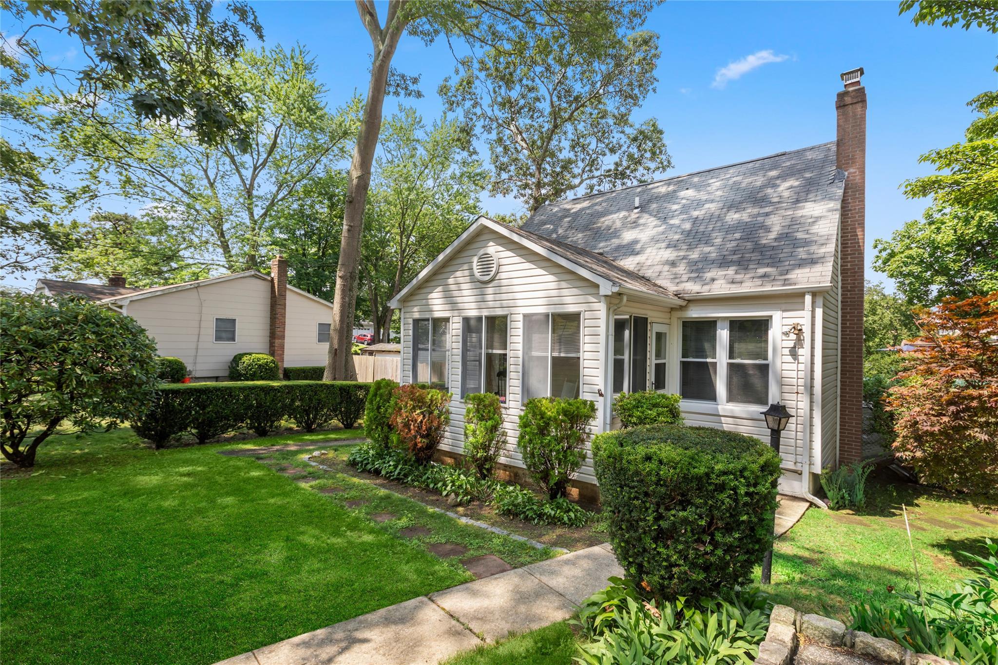 Single Family Belle  Suffolk County, NY 11779, MLS-887285-3
