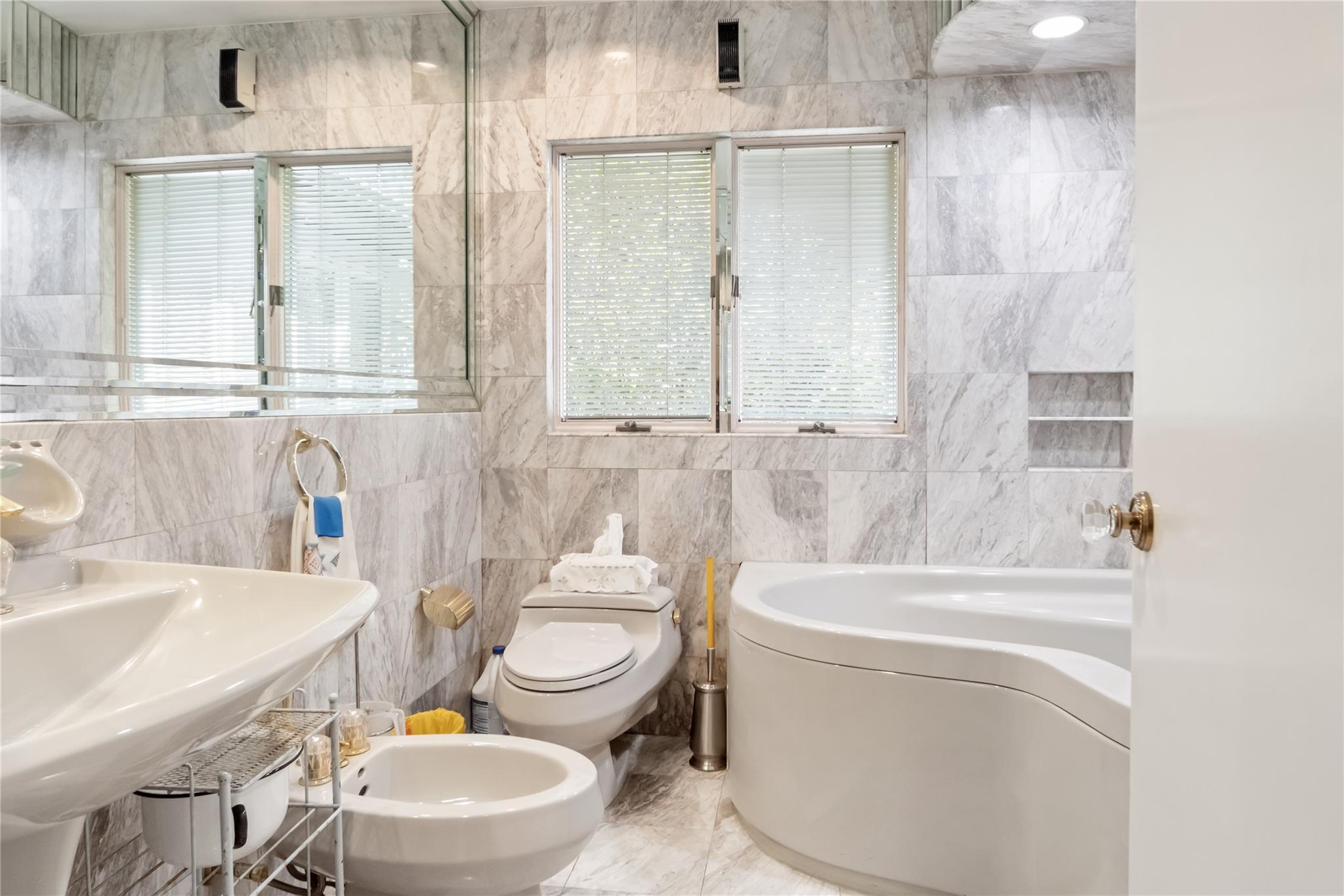 Single Family Hillside Rockland County, NY 10901, MLS-887315-18