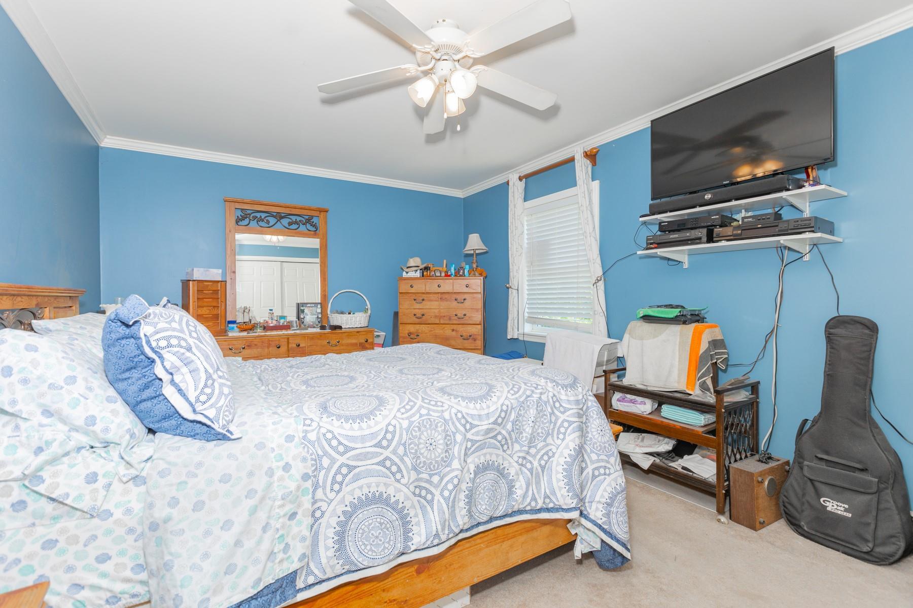 Single Family 3rd  Suffolk County, NY 11706, MLS-887327-10