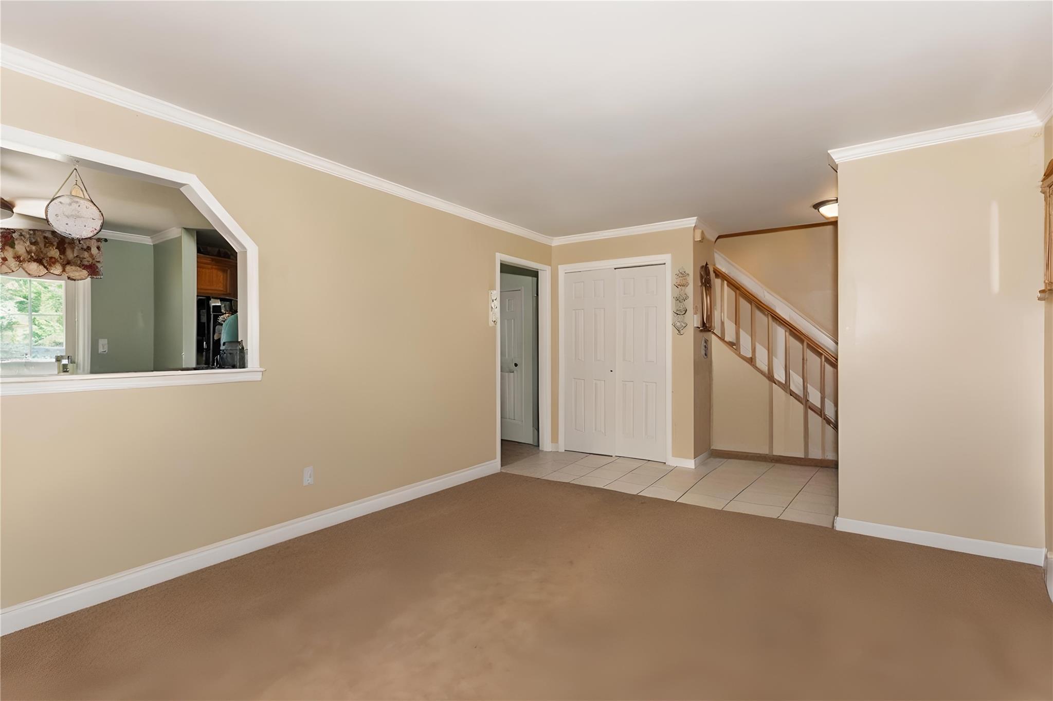 Single Family 3rd  Suffolk County, NY 11706, MLS-887327-3