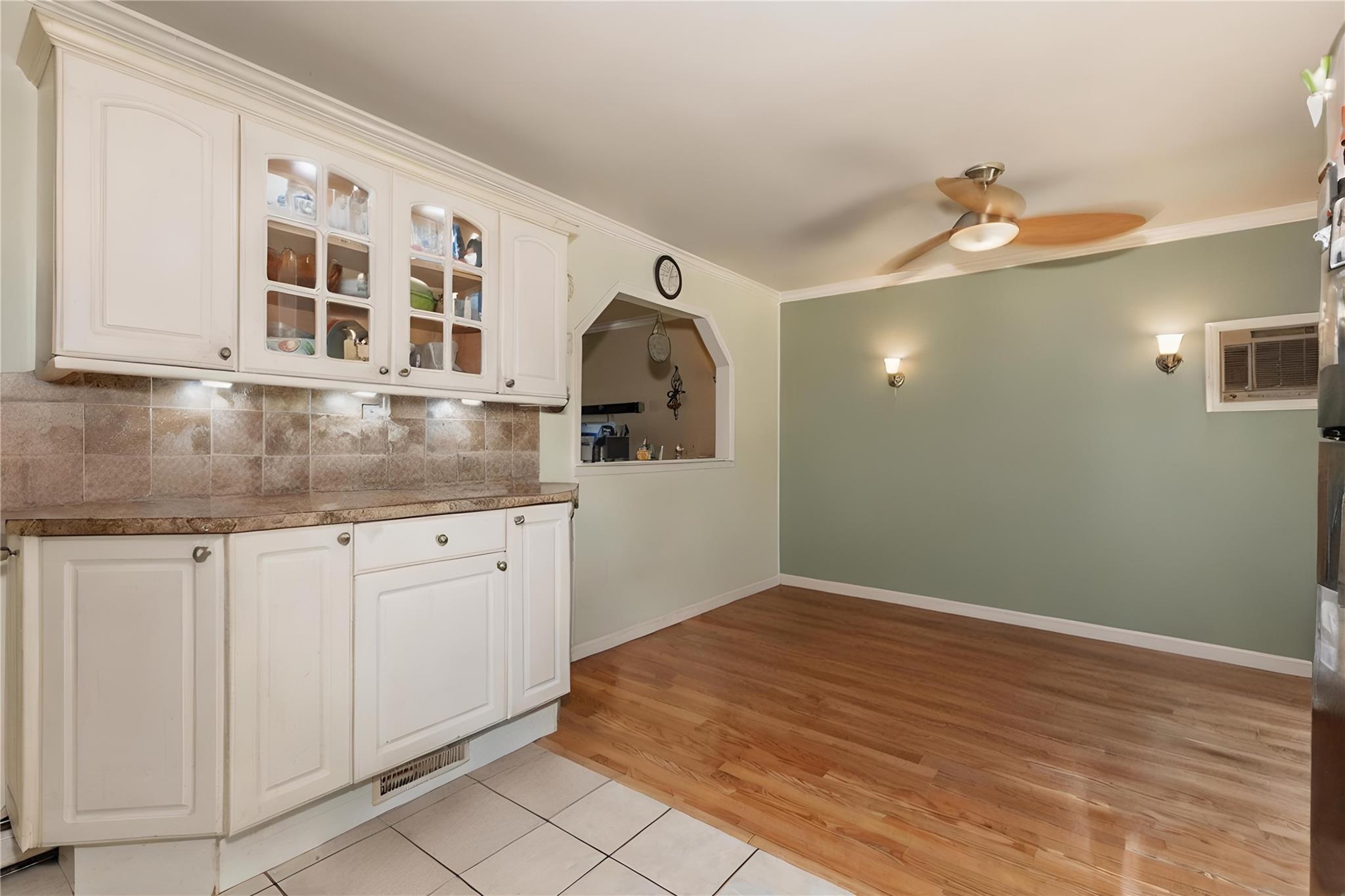 Single Family 3rd  Suffolk County, NY 11706, MLS-887327-6