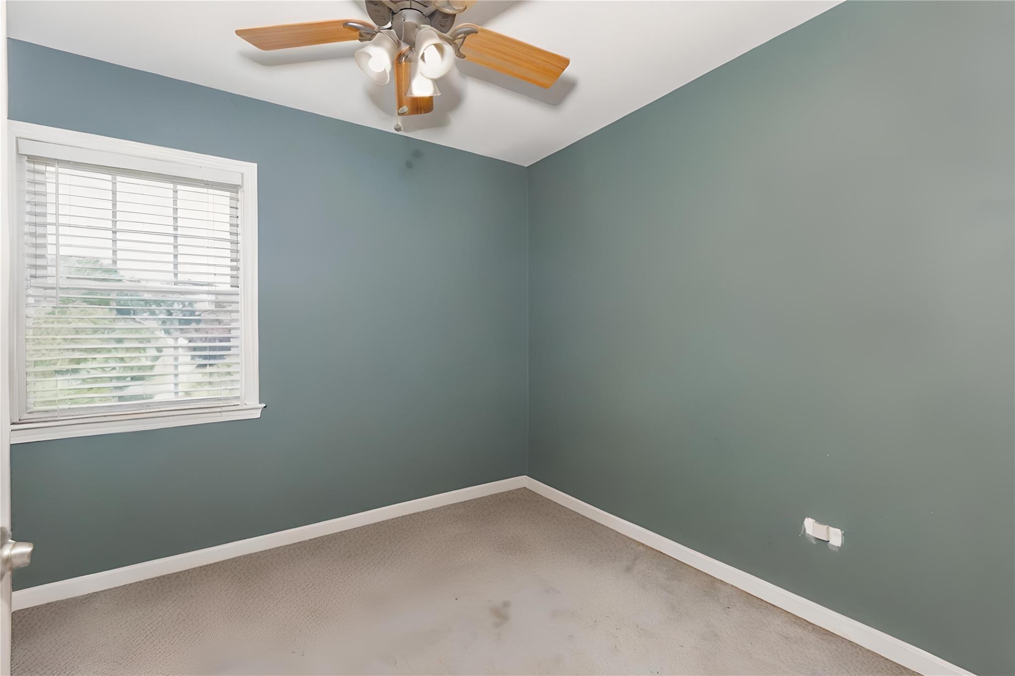 Single Family 3rd  Suffolk County, NY 11706, MLS-887327-8