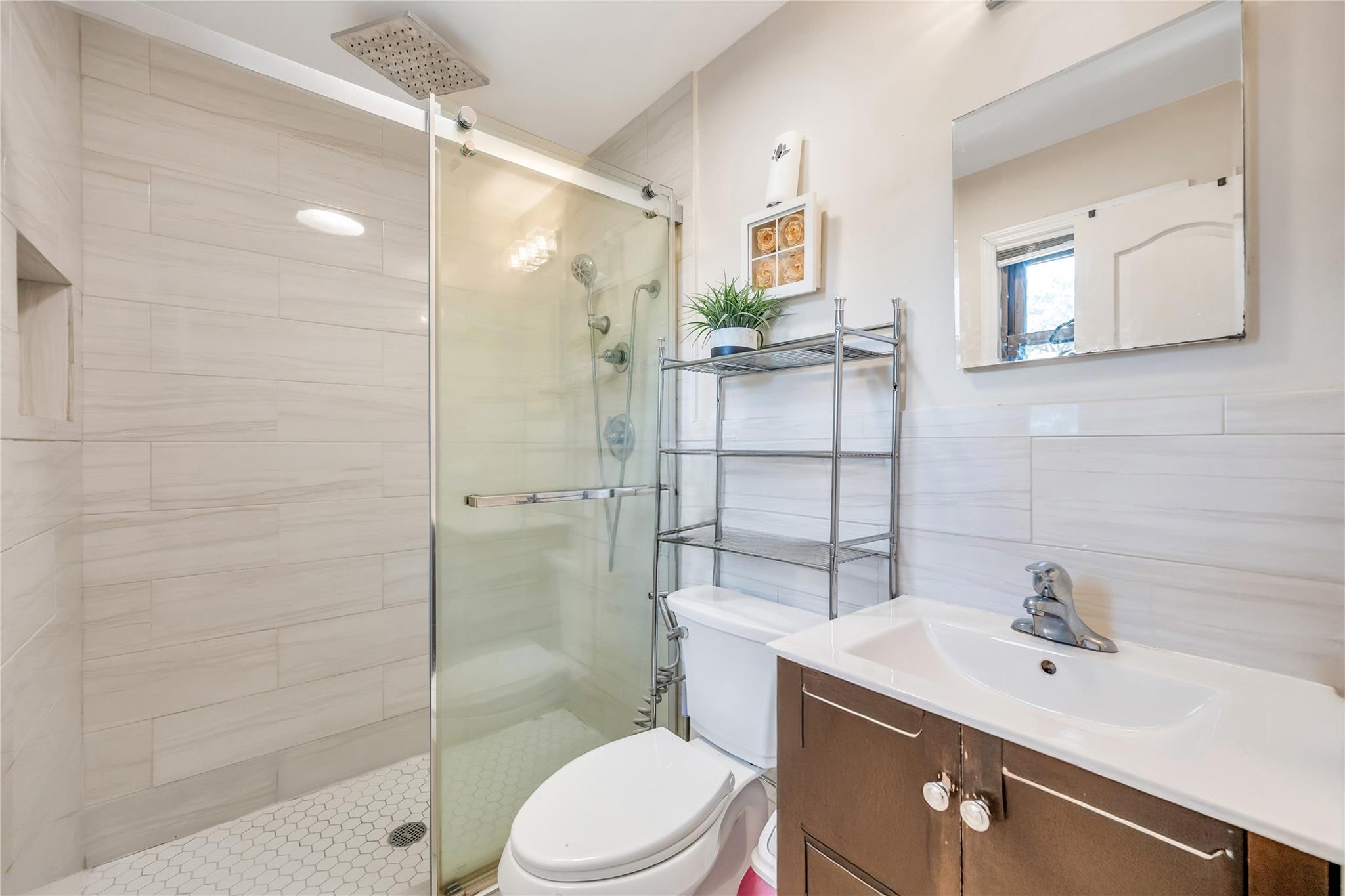 Single Family Tomes  Nassau County, NY 11735, MLS-887346-14