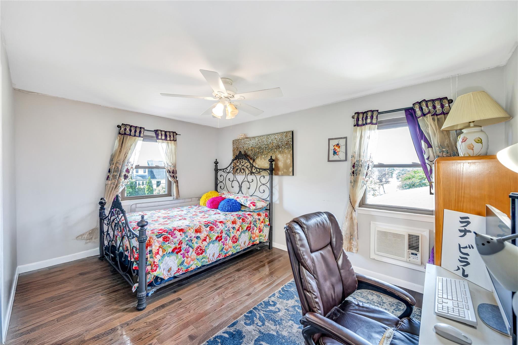 Single Family Tomes  Nassau County, NY 11735, MLS-887346-16