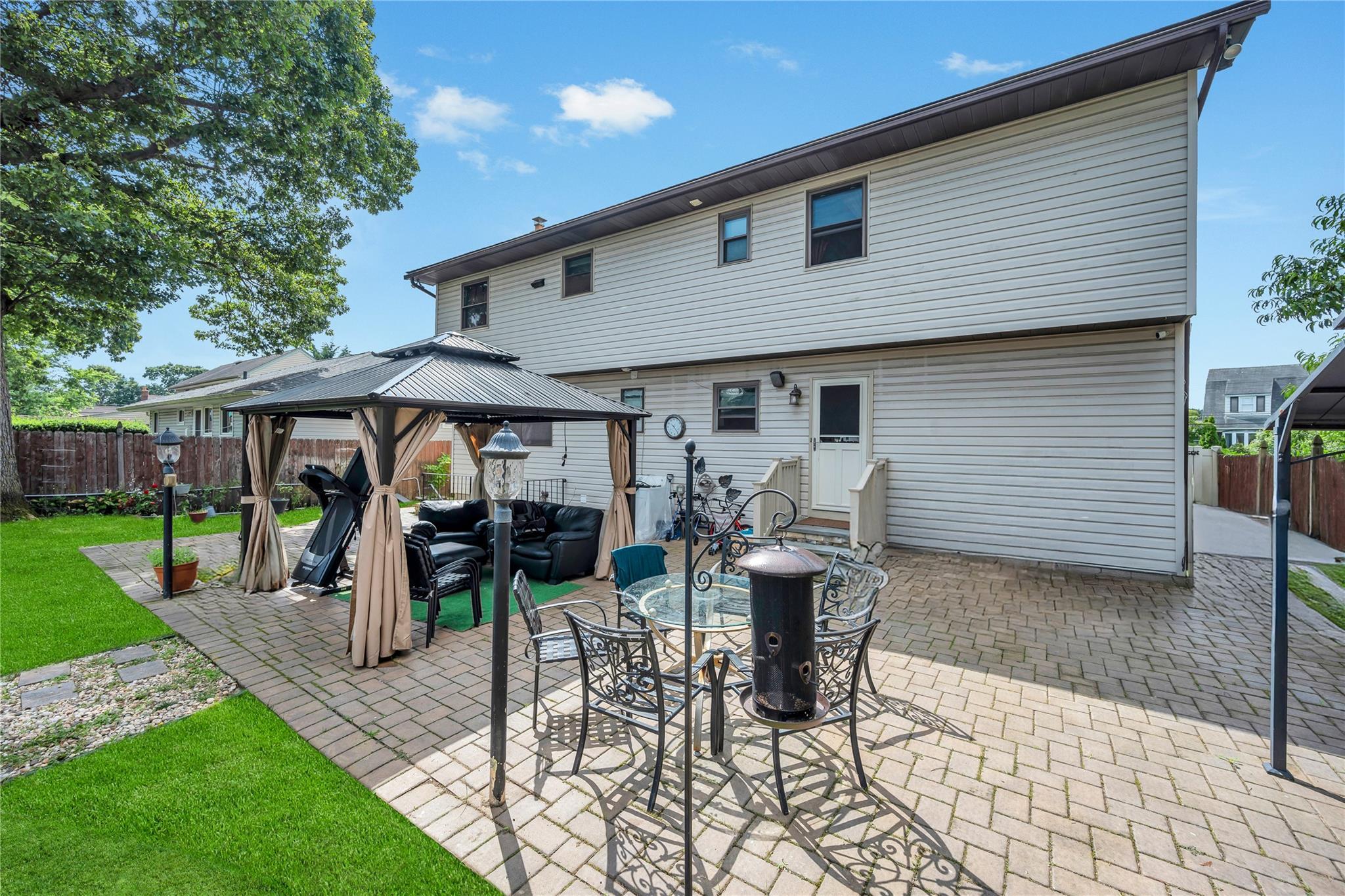 Single Family Tomes  Nassau County, NY 11735, MLS-887346-20