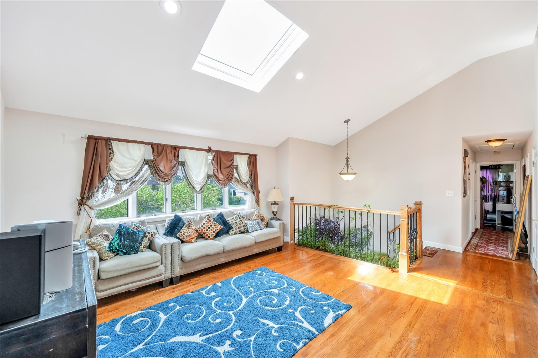 Single Family Tomes  Nassau County, NY 11735, MLS-887346-5