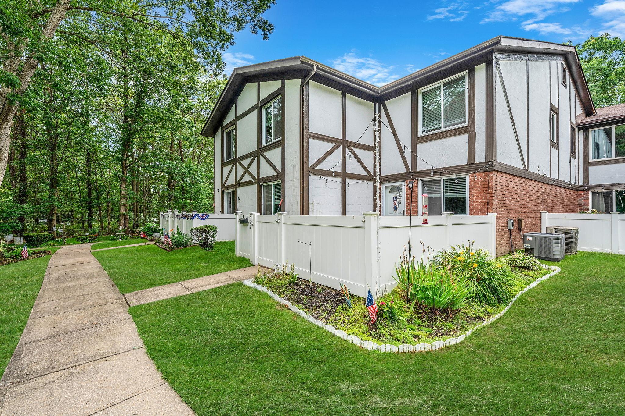Single Family Birchwood  Suffolk County, NY 11763, MLS-887361-2