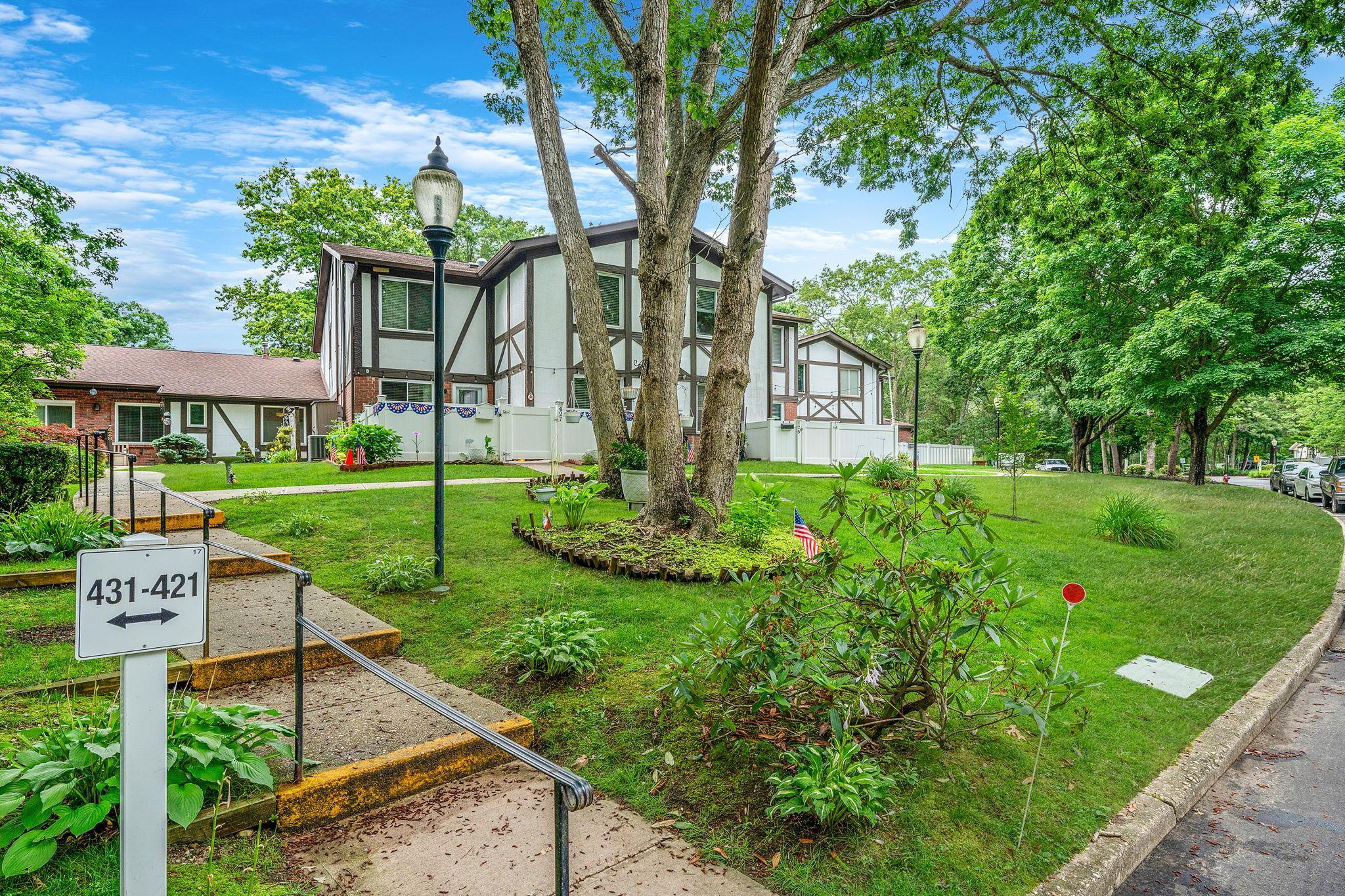Single Family Birchwood  Suffolk County, NY 11763, MLS-887361-3