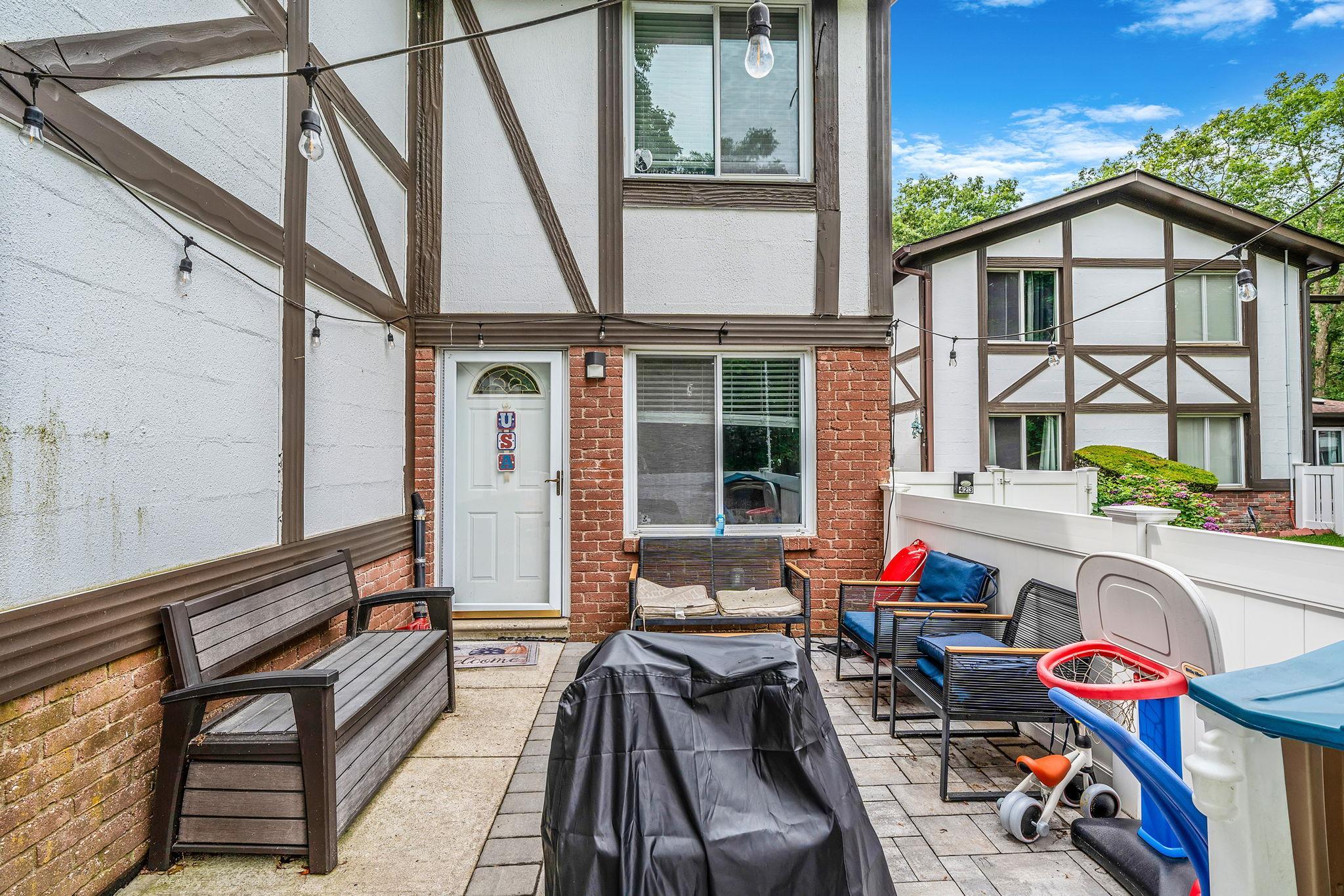 Single Family Birchwood  Suffolk County, NY 11763, MLS-887361-4