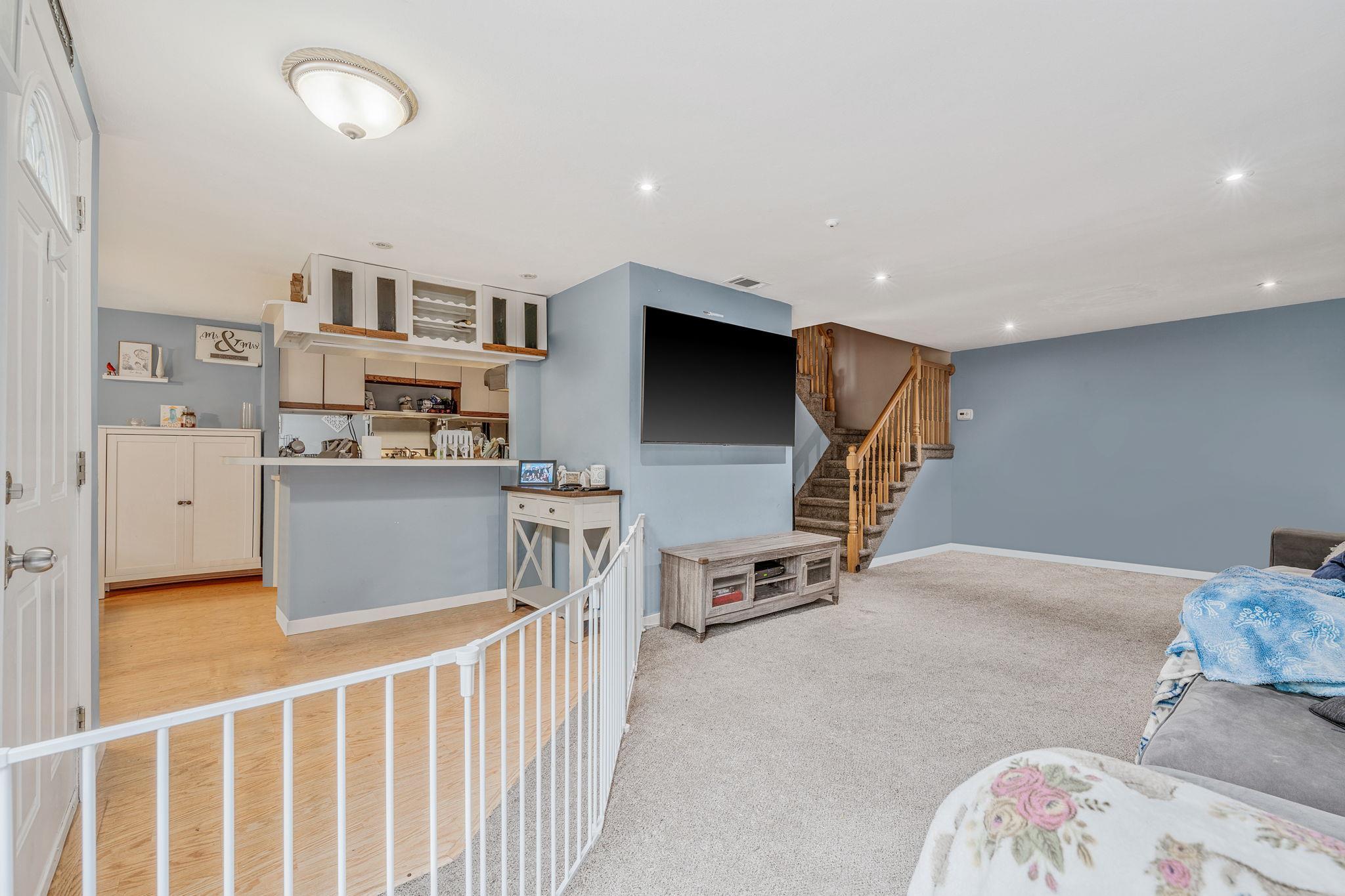 Single Family Birchwood  Suffolk County, NY 11763, MLS-887361-5