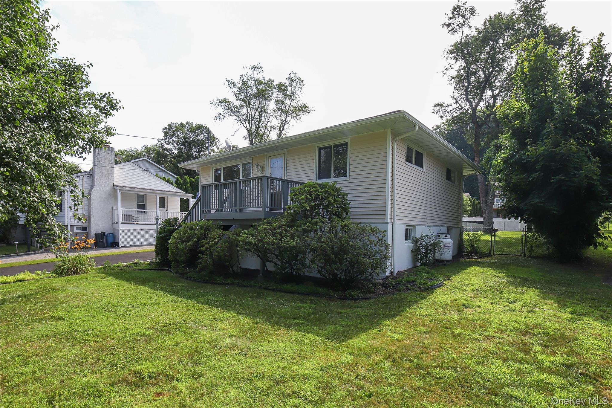 Single Family Putnam  Westchester County, NY 10567, MLS-887366-2