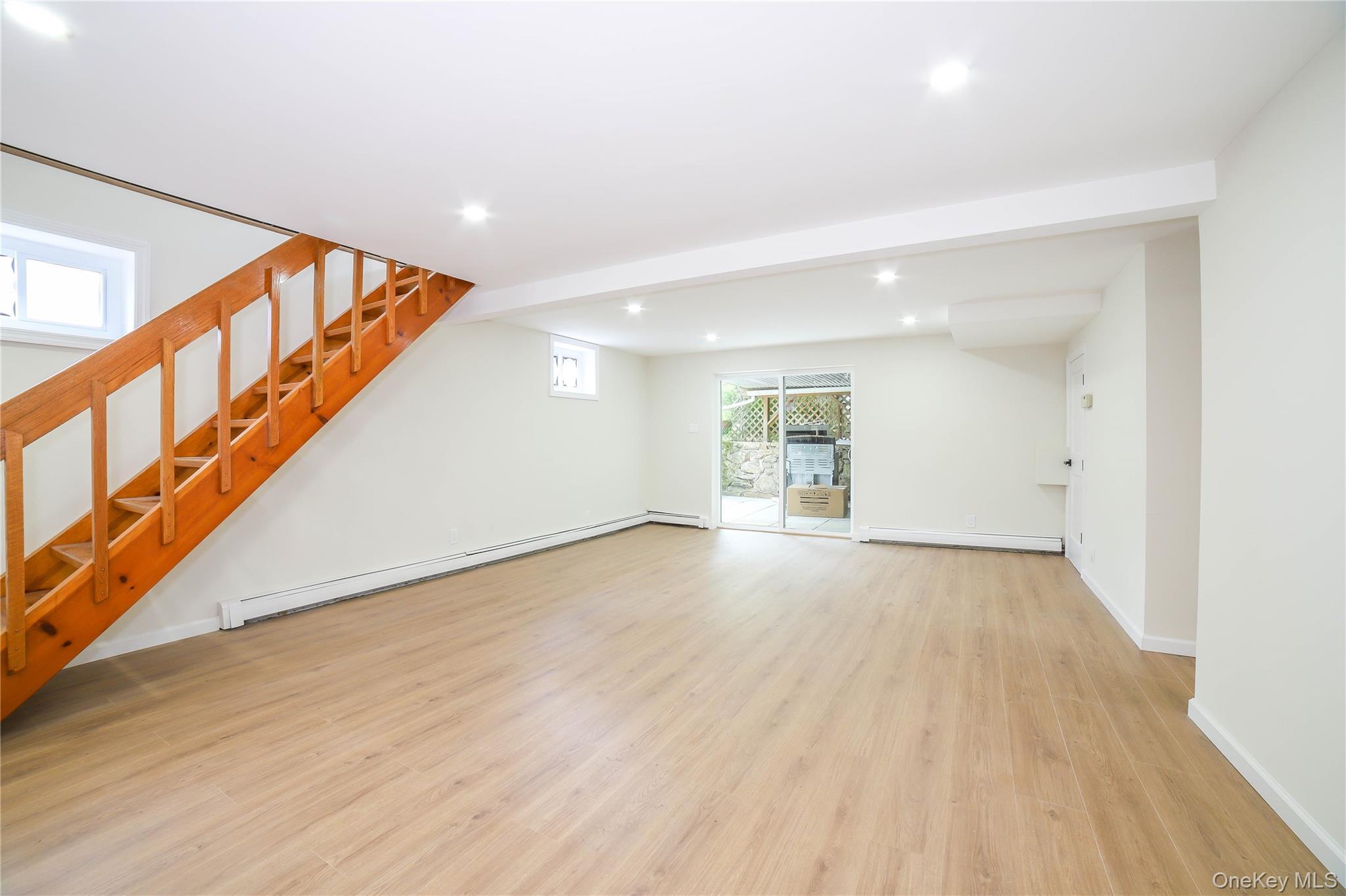 Single Family Putnam  Westchester County, NY 10567, MLS-887366-23