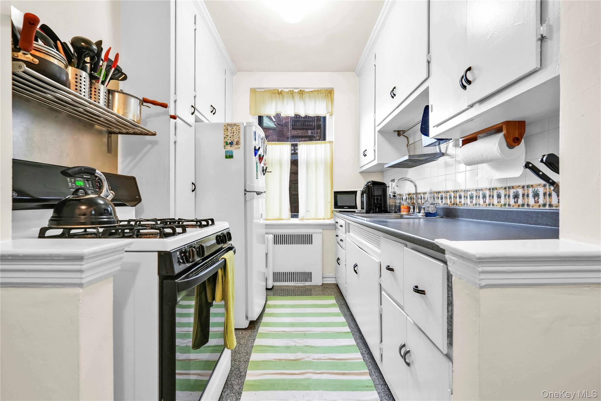 Coop Beverly  Queens, NY 11415, MLS-887371-9