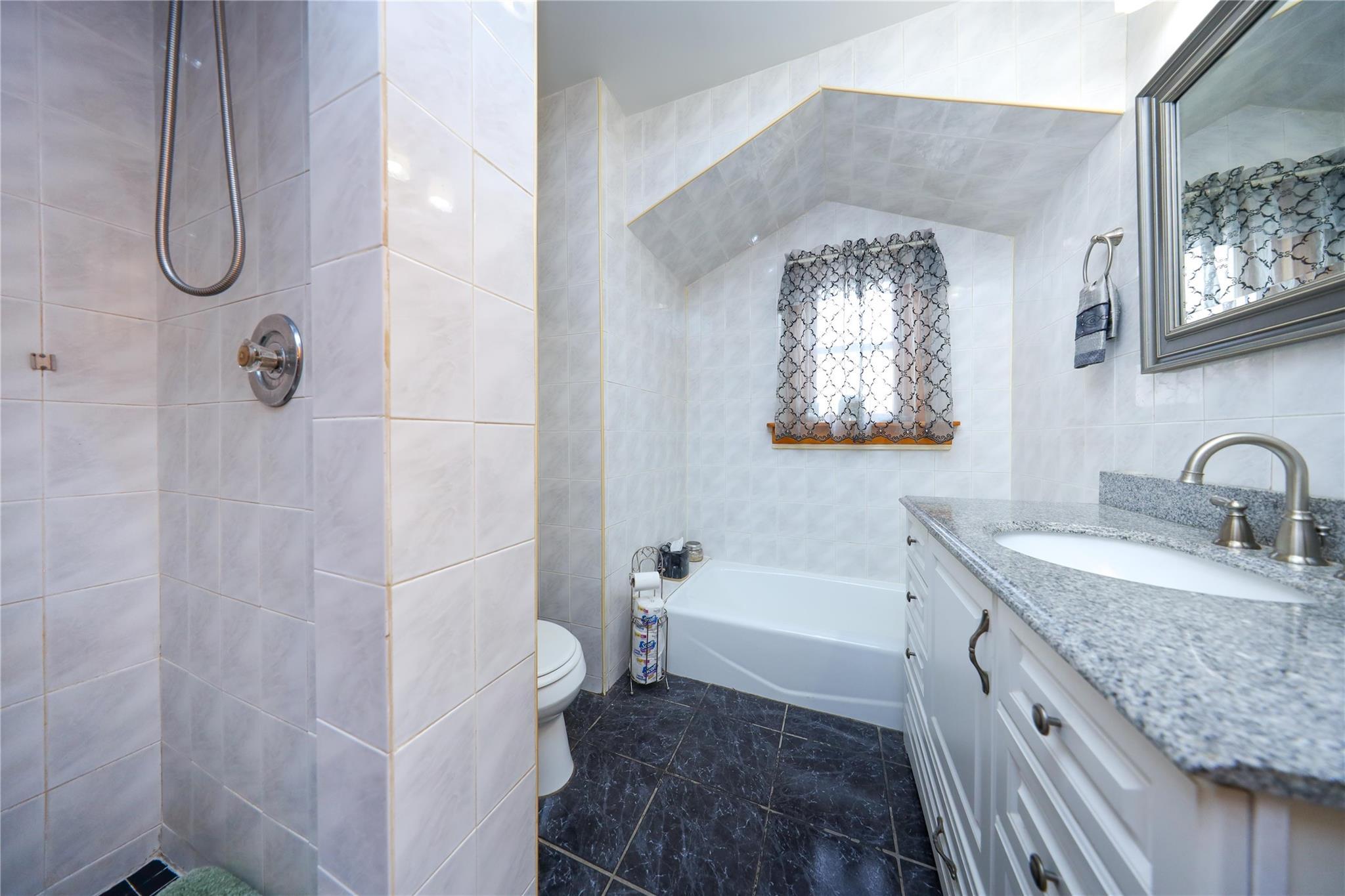 Single Family 192nd  Queens, NY 11358, MLS-887380-12