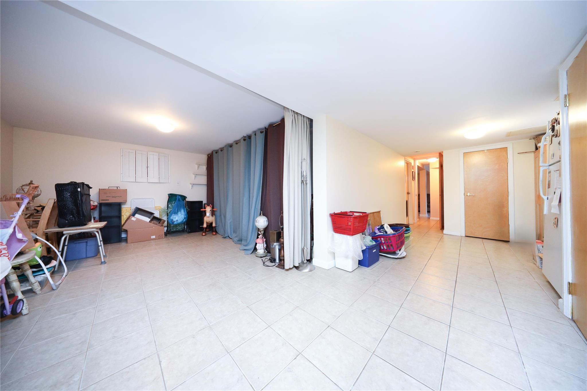 Single Family 192nd  Queens, NY 11358, MLS-887380-25