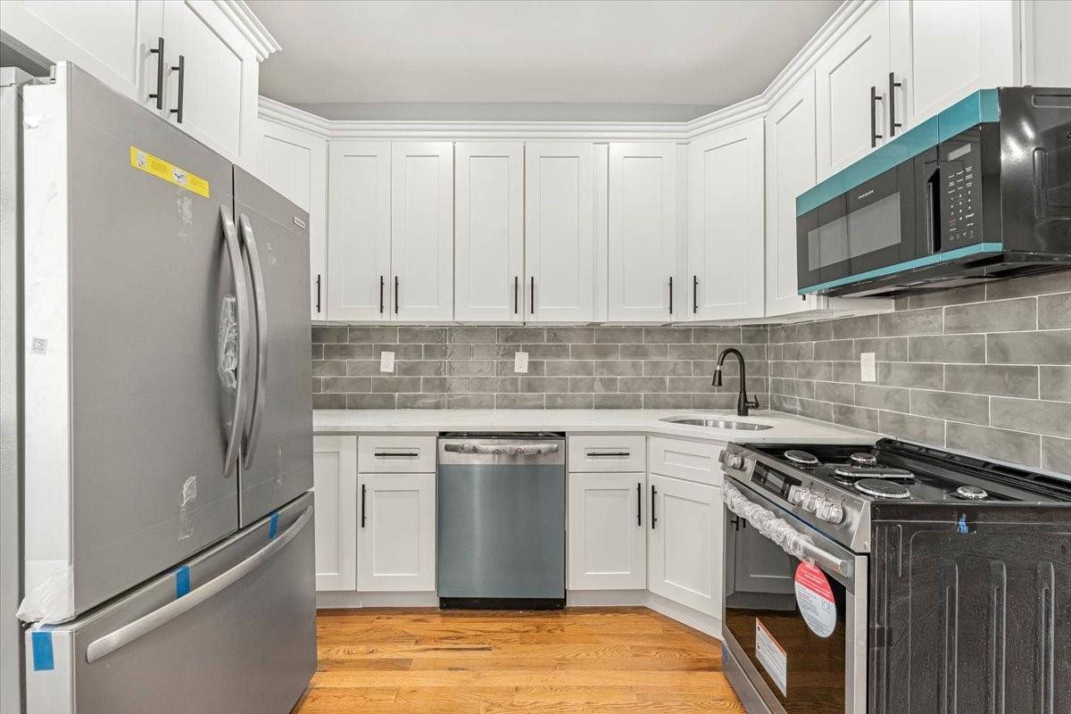 Single Family Bathgate  Bronx, NY 10457, MLS-887385-10