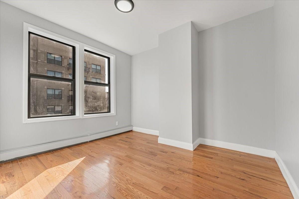 Single Family Bathgate  Bronx, NY 10457, MLS-887385-14