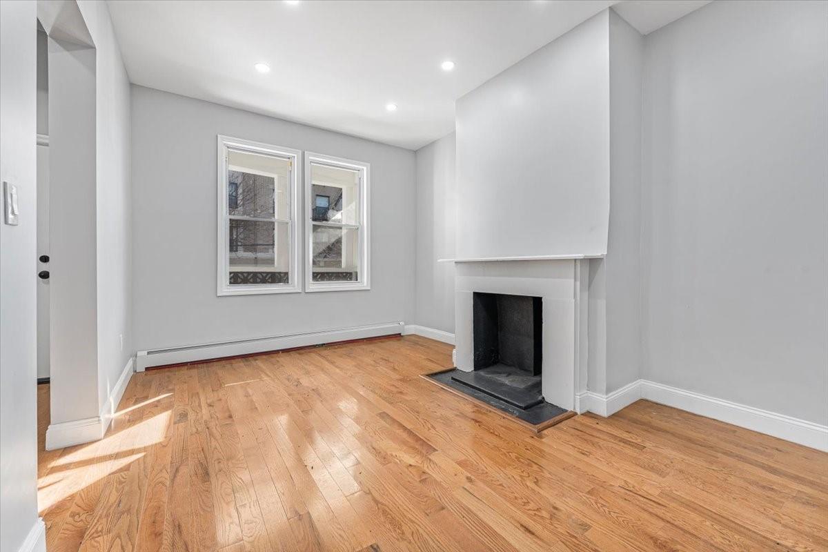 Single Family Bathgate  Bronx, NY 10457, MLS-887385-6