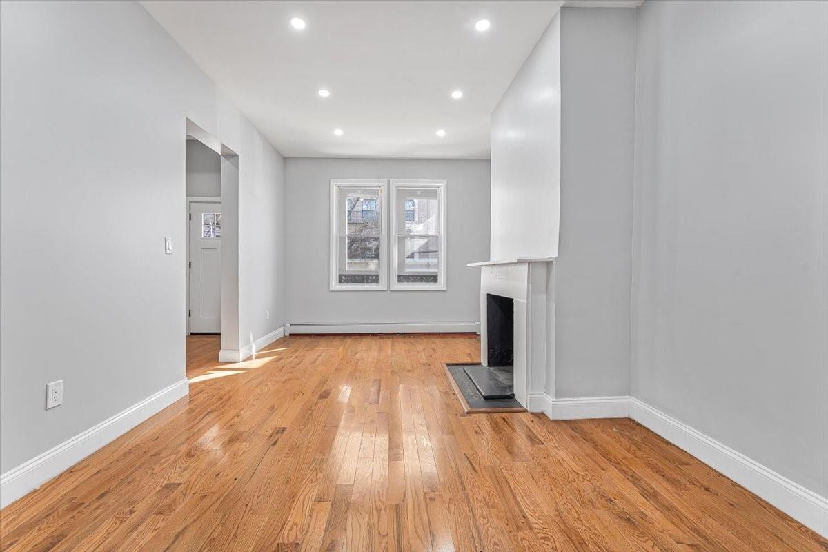 Single Family Bathgate  Bronx, NY 10457, MLS-887385-7