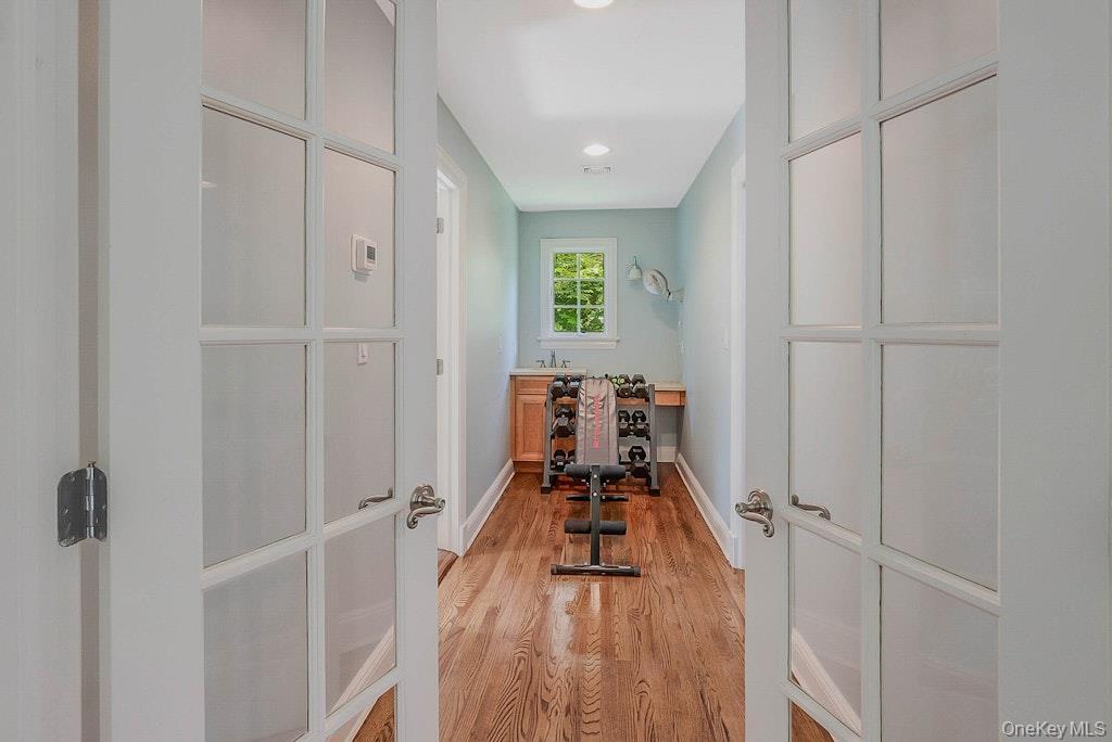 Single Family Sherwood Gate Nassau County, NY 11771, MLS-887406-16