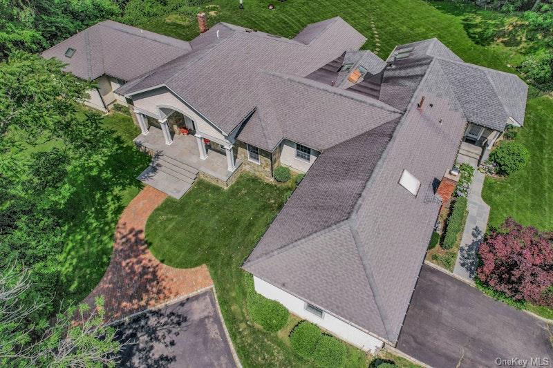 Single Family Sherwood Gate Nassau County, NY 11771, MLS-887406-2