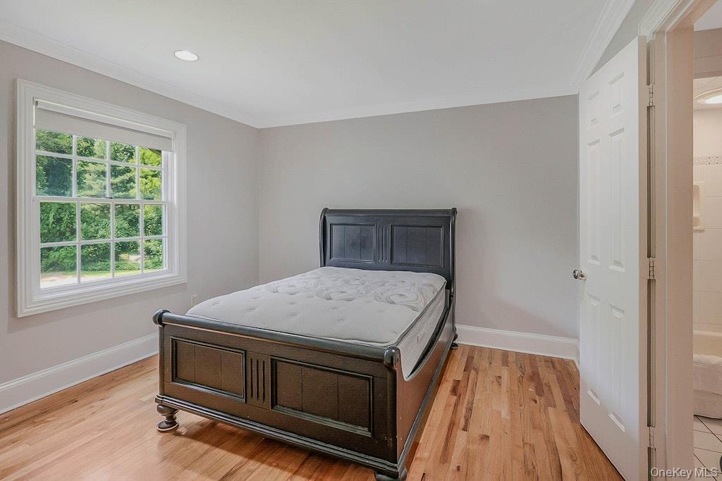 Single Family Sherwood Gate Nassau County, NY 11771, MLS-887406-23