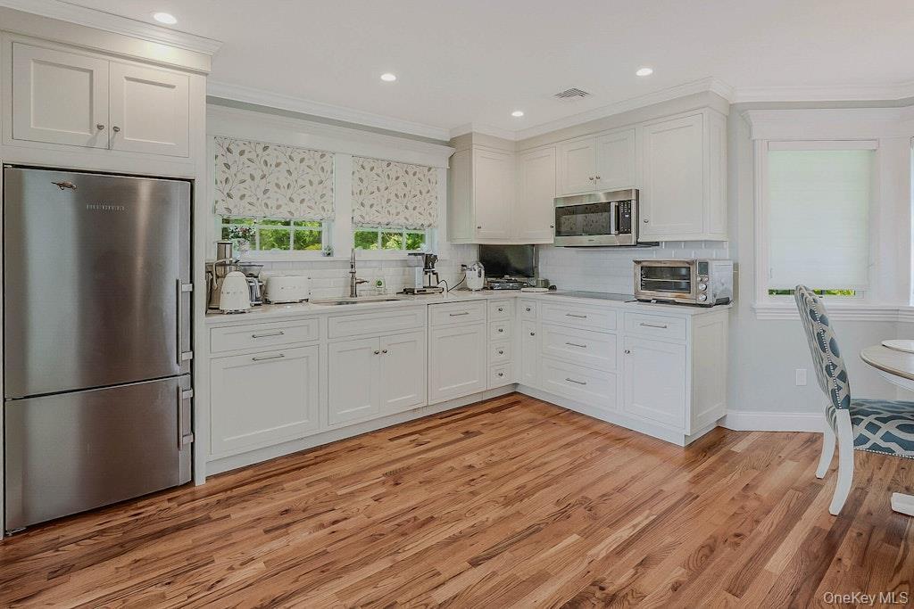 Single Family Sherwood Gate Nassau County, NY 11771, MLS-887406-31