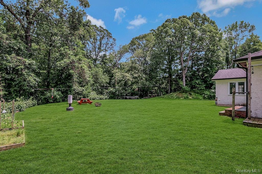 Single Family Sherwood Gate Nassau County, NY 11771, MLS-887406-35