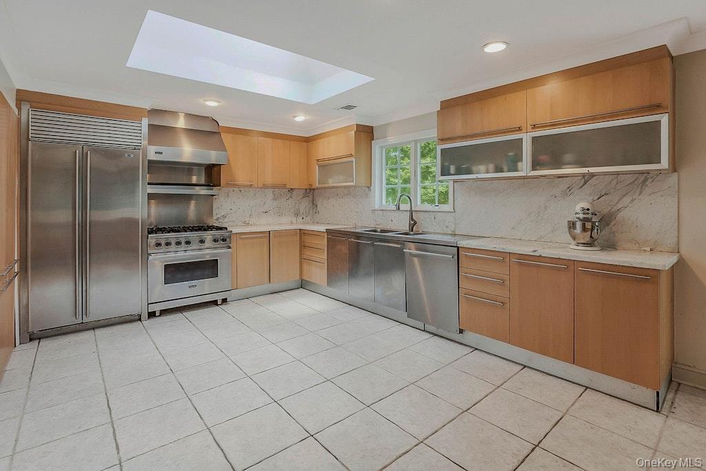 Single Family Sherwood Gate Nassau County, NY 11771, MLS-887406-8