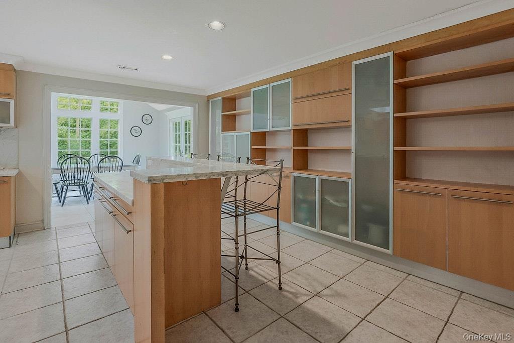 Single Family Sherwood Gate Nassau County, NY 11771, MLS-887406-9