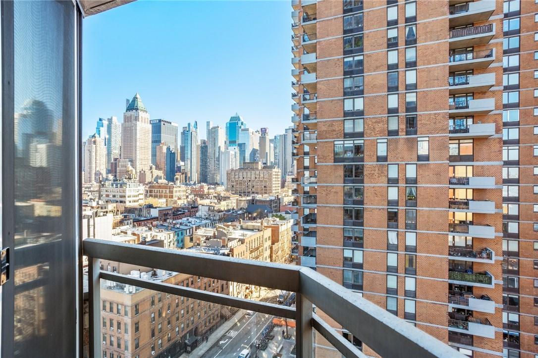 Apartment 43rd  Manhattan, NY 10036, MLS-887407-11