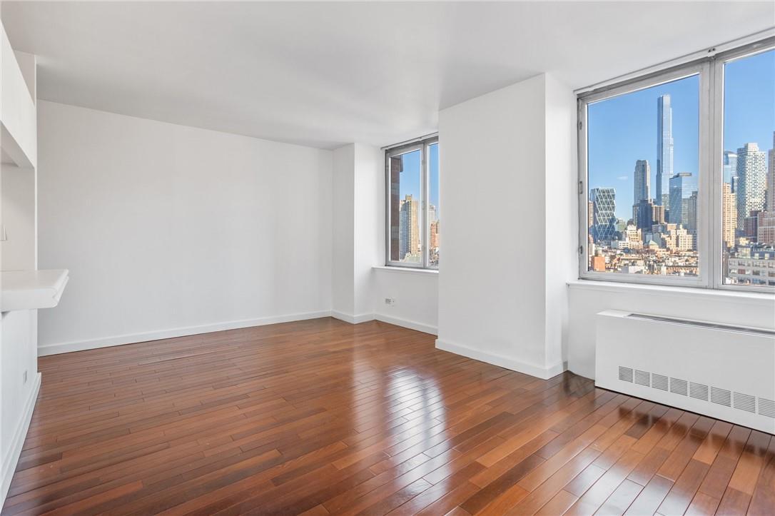 Apartment 43rd  Manhattan, NY 10036, MLS-887407-6