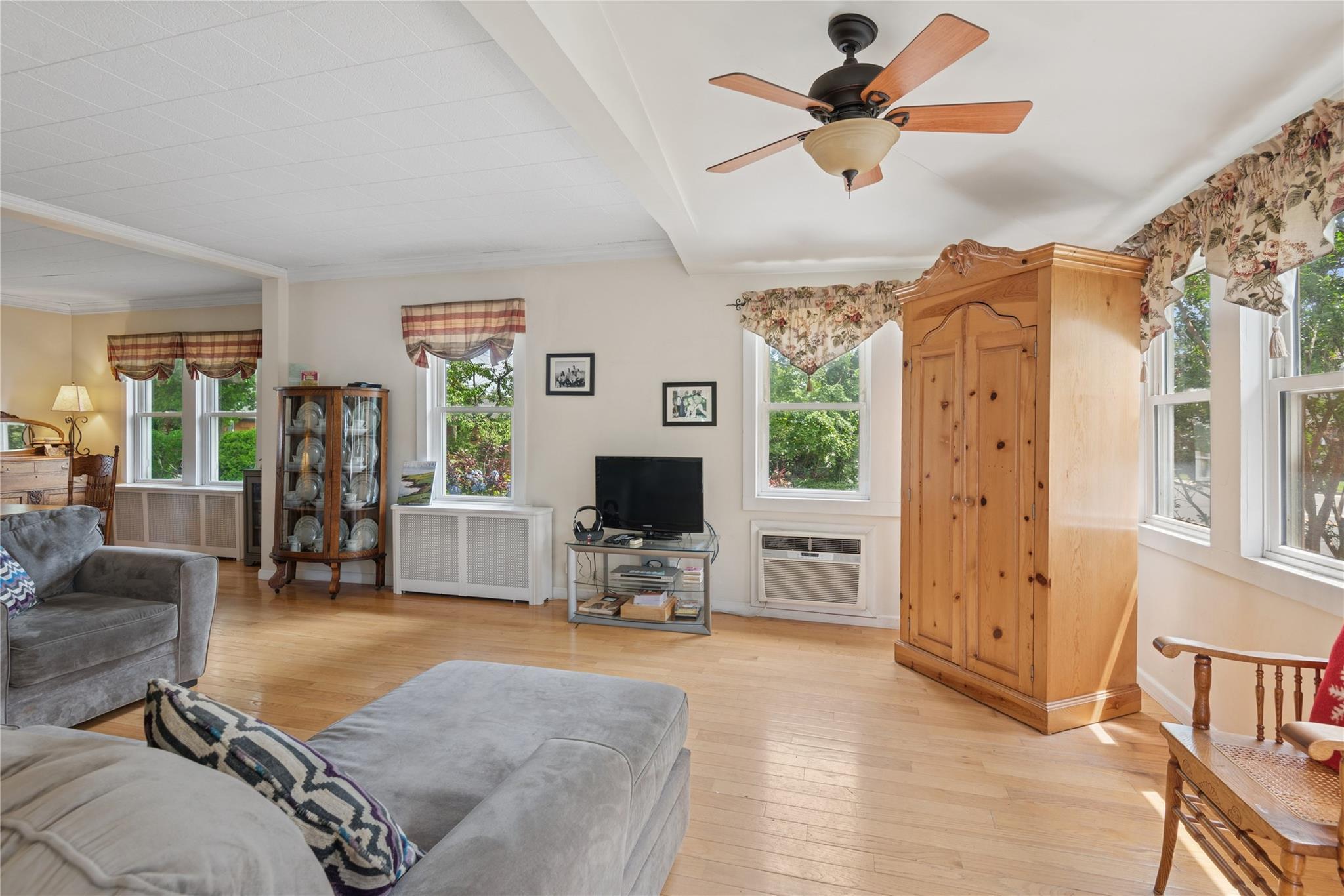 Single Family Little East Neck  Suffolk County, NY 11702, MLS-887412-10