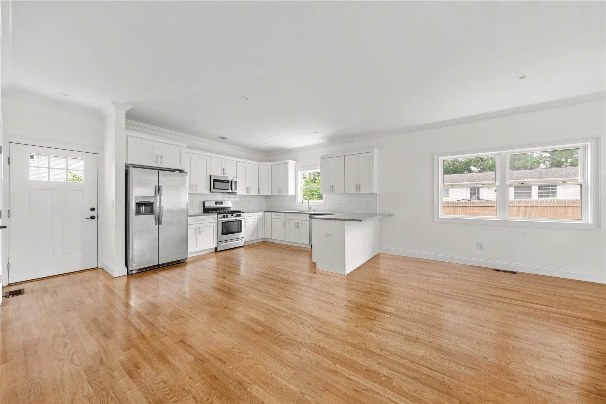 Single Family Horton  Suffolk County, NY 11901, MLS-887441-6