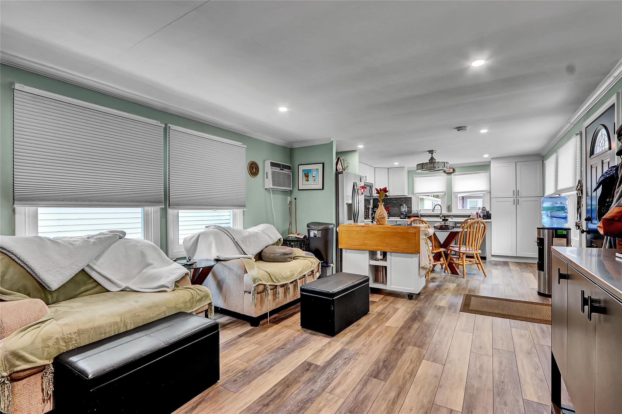 Single Family Village Circ W  Suffolk County, NY 11949, MLS-887454-10