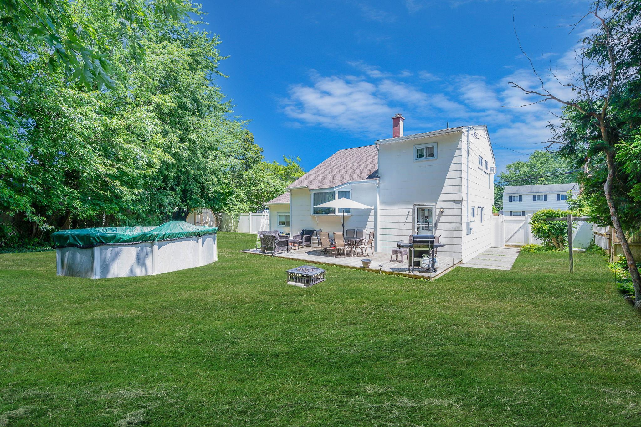 Single Family Stuyvesant  Suffolk County, NY 11776, MLS-887474-18