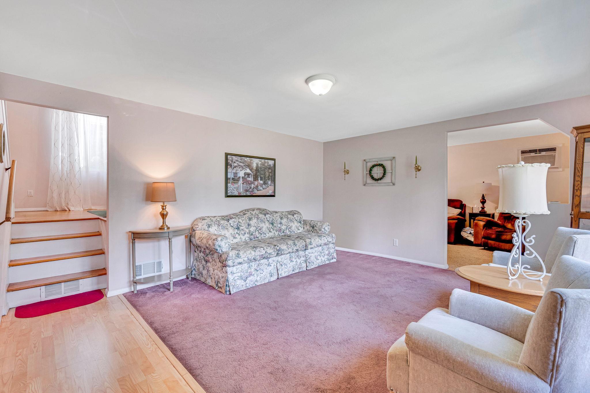 Single Family Stuyvesant  Suffolk County, NY 11776, MLS-887474-2