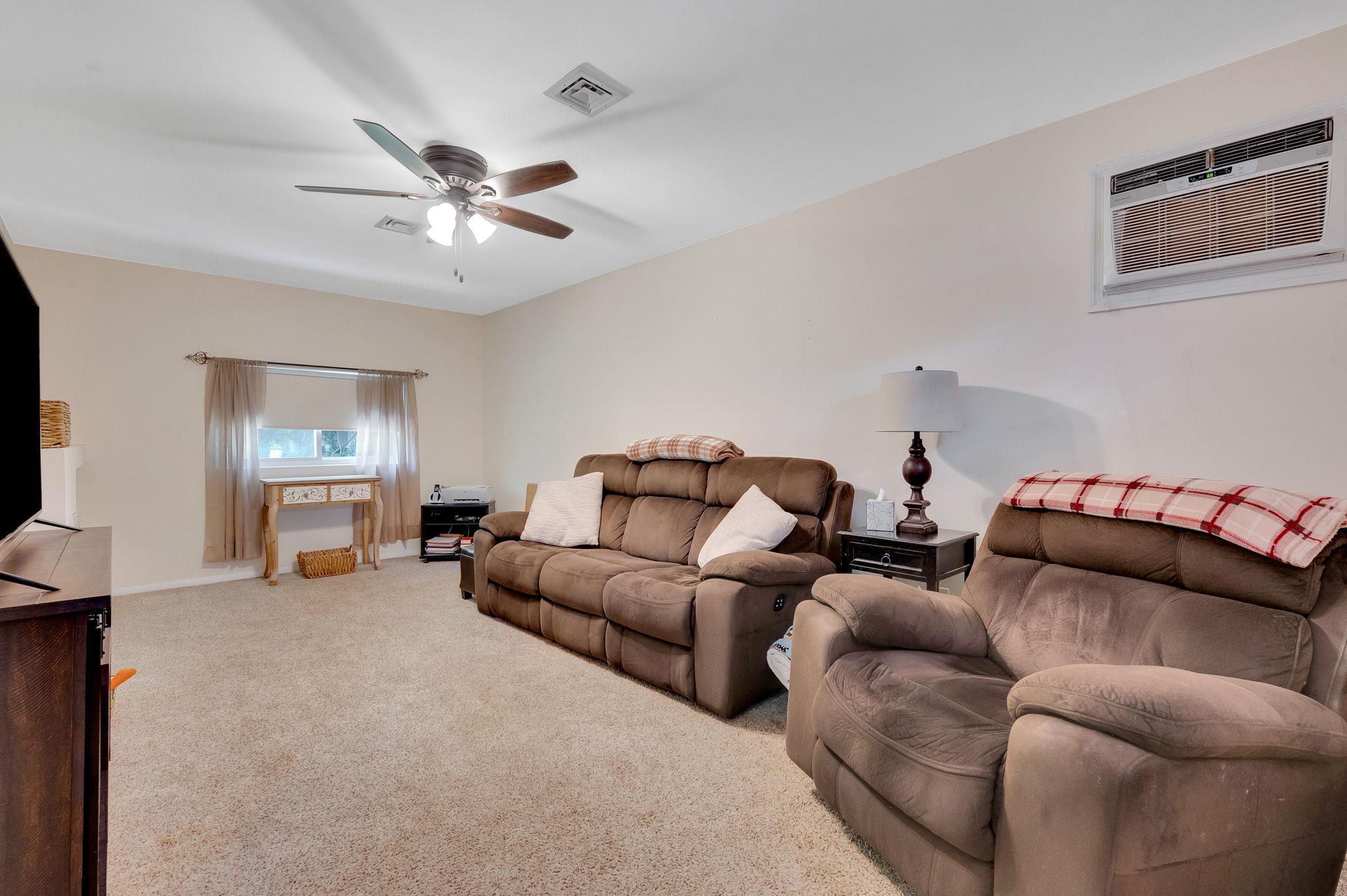 Single Family Stuyvesant  Suffolk County, NY 11776, MLS-887474-4