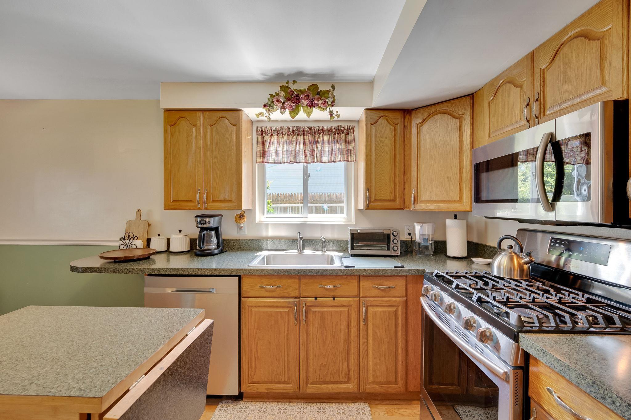 Single Family Stuyvesant  Suffolk County, NY 11776, MLS-887474-8