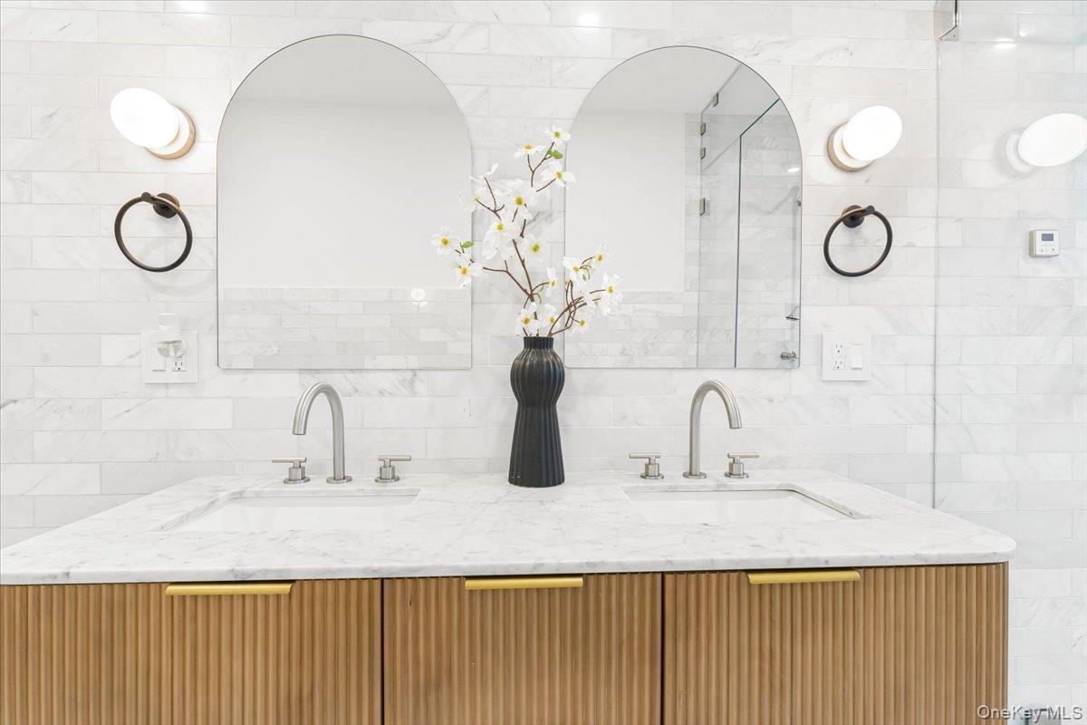 Single Family Hancock Brooklyn, NY 11233, MLS-887495-18