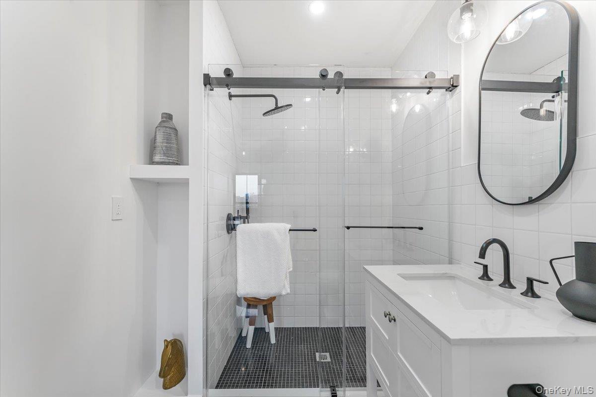 Single Family Hancock Brooklyn, NY 11233, MLS-887495-22