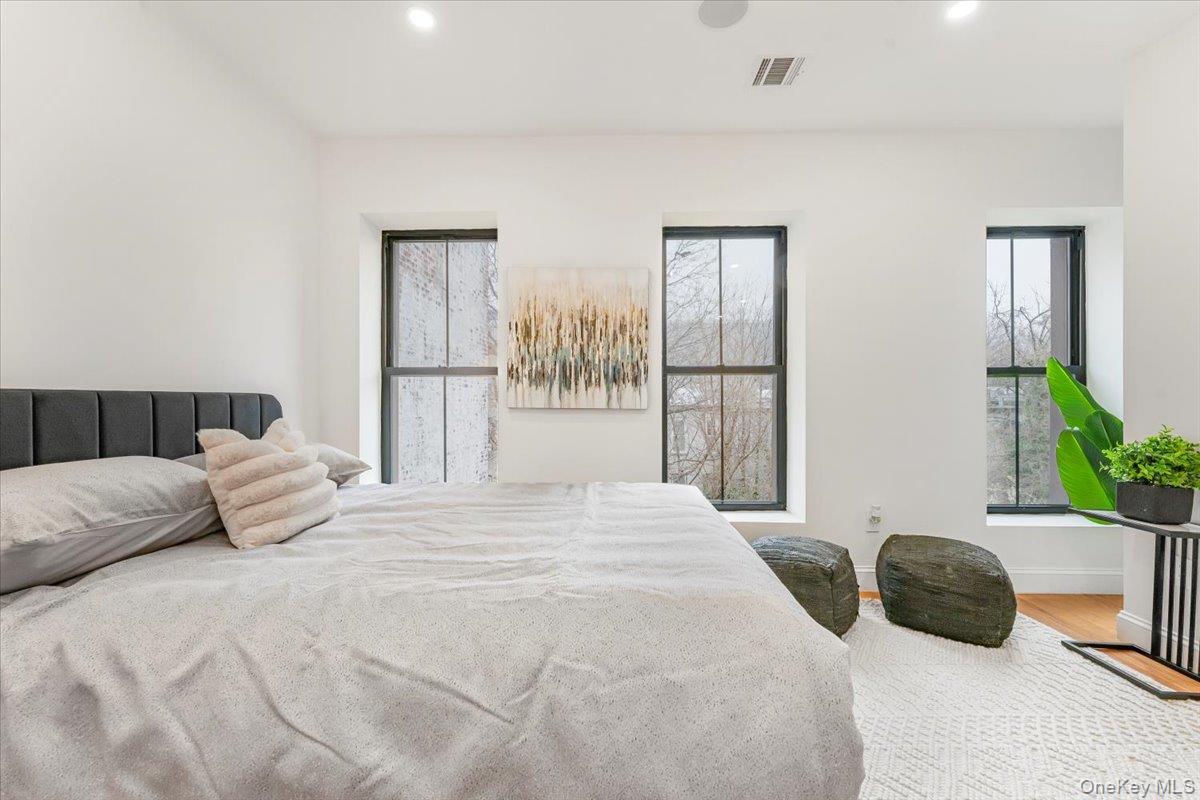 Single Family Hancock Brooklyn, NY 11233, MLS-887495-24