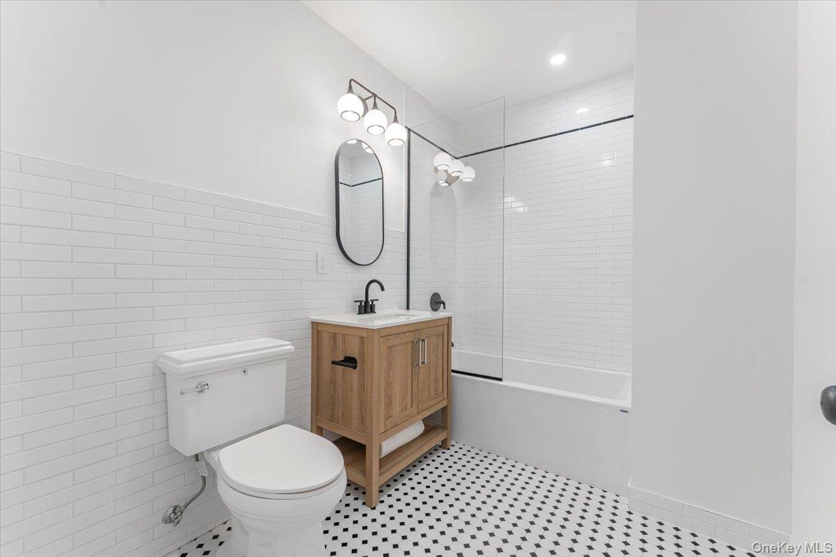 Single Family Hancock Brooklyn, NY 11233, MLS-887495-26