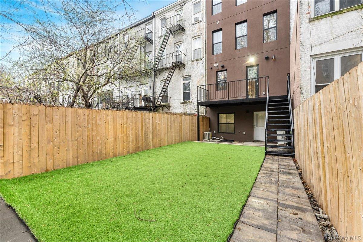 Single Family Hancock Brooklyn, NY 11233, MLS-887495-36