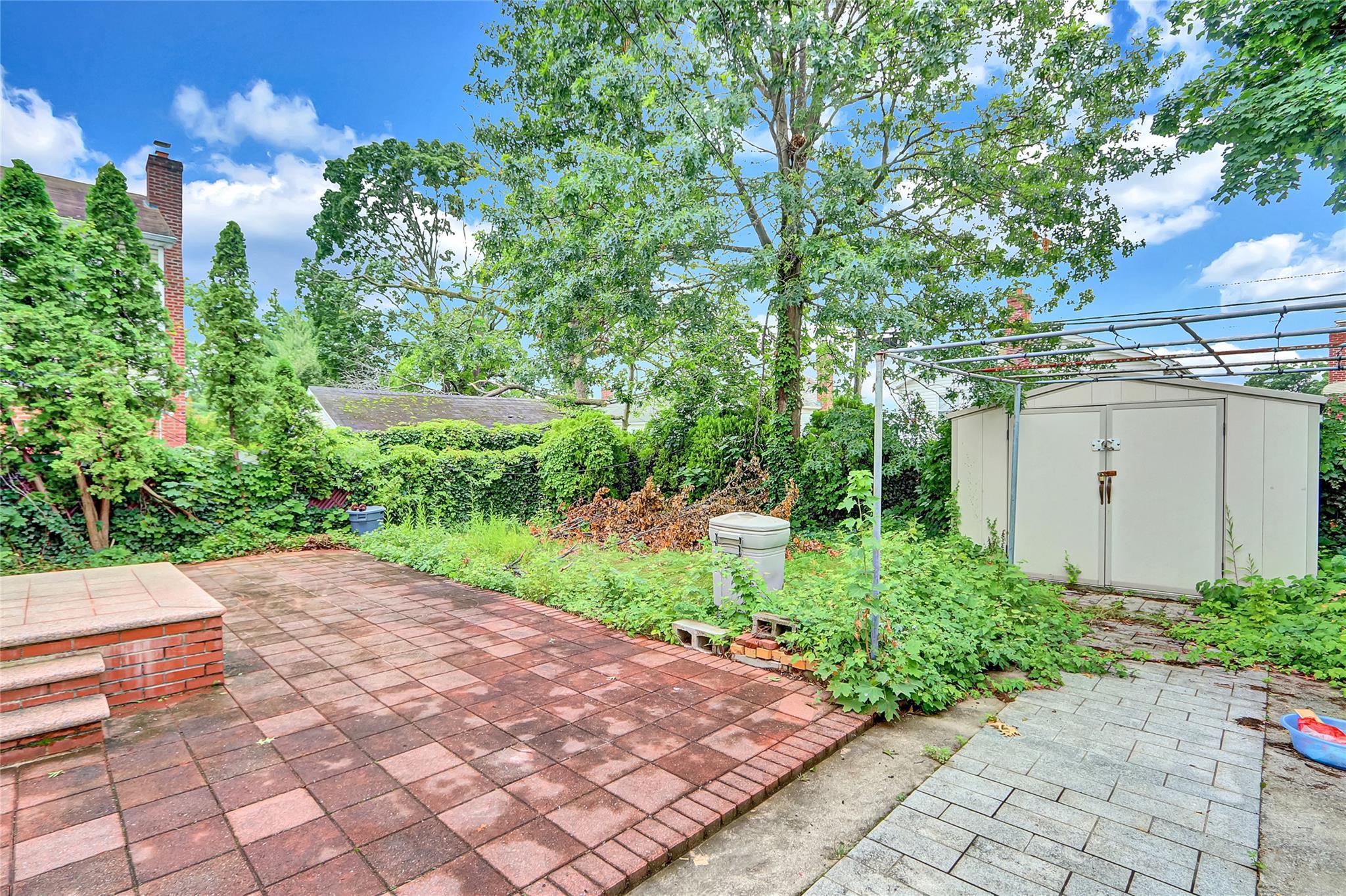 Single Family 213th  Queens, NY 11364, MLS-887528-21