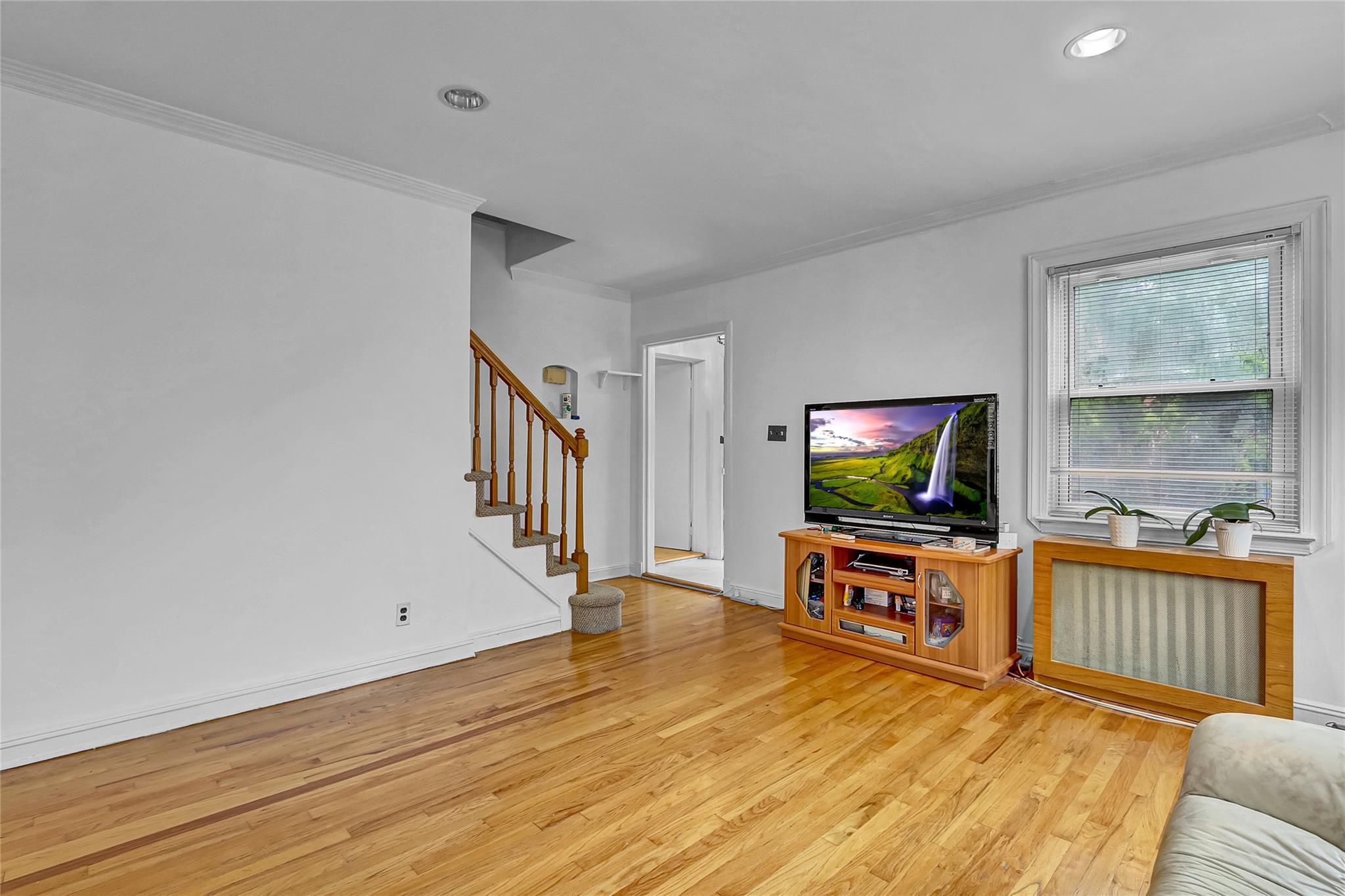 Single Family 213th  Queens, NY 11364, MLS-887528-5